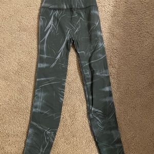 Lululemon Gray, tie-dye, leggings